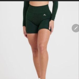 Oner Active seamless shorts 3.5" inseam Evergreen Small